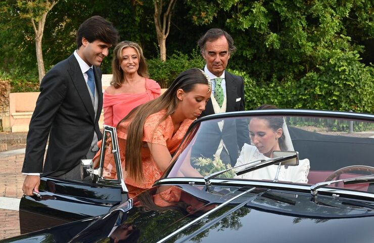 Boda de Constanza Villar-Mir y Daniel en Sevilla: detalles de la ceremonia y preboda exclusiva