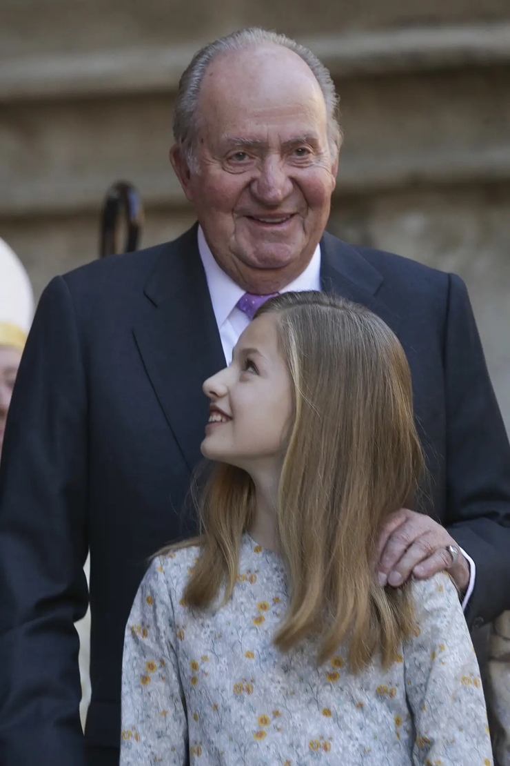 Juan Carlos enfatiza el futuro de la princesa Leonor en su encuentro en la Escuela Naval de Marín