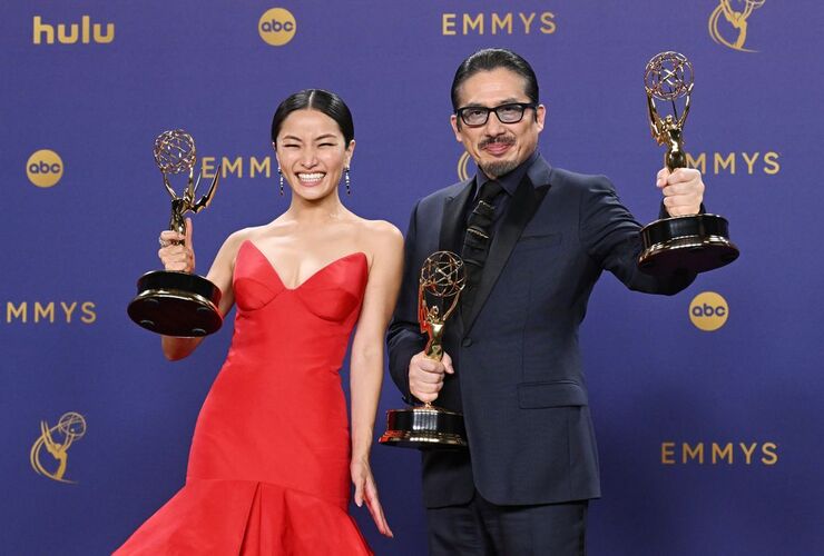 Jeremy Allen White celebra su segundo Emmy por 'The Bear' en gala llena de sorpresas