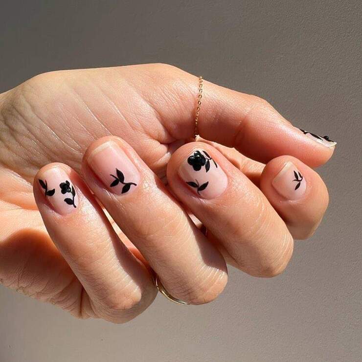 Uñas negras: la tendencia otoñal para una manicura elegante y sofisticada