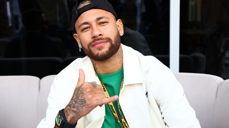 Danna Paola revela su breve relación con Neymar durante su etapa en el Paris Saint Germain