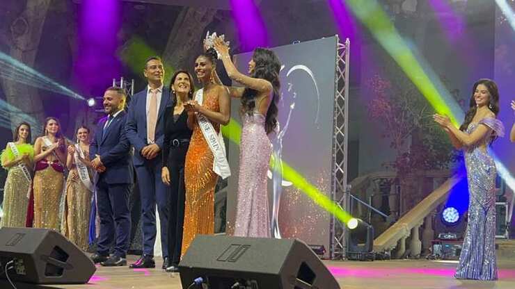 Michelle Jiménez se corona como Miss Universo España 2024 en gala de Guía de Isora