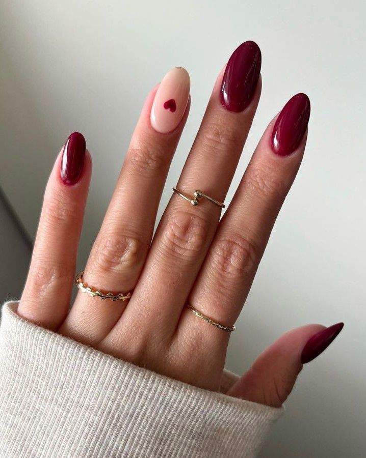 "Tendencias de Otoño: 10 diseños de uñas burgundy para lucir en invierno"