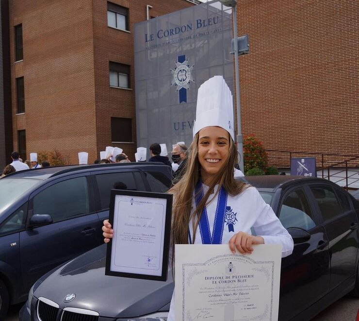 Constanza Villar-Mir se casa en Sevilla y triunfa con su emprendimiento en repostería Delacos