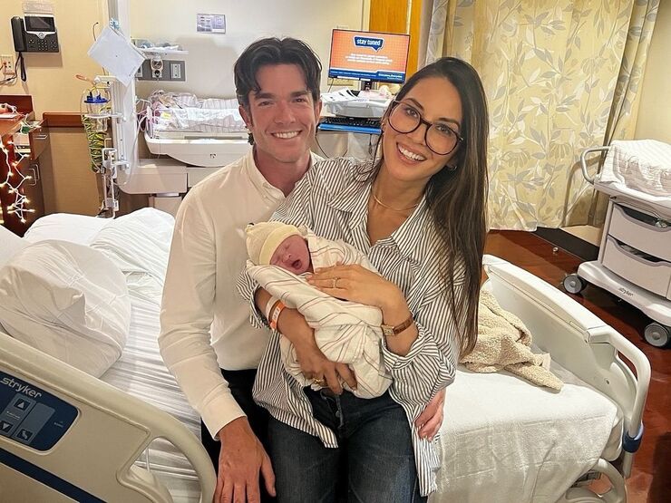 Olivia Munn da la bienvenida a su segunda hija Mei June Mulaney tras gestación subrogada