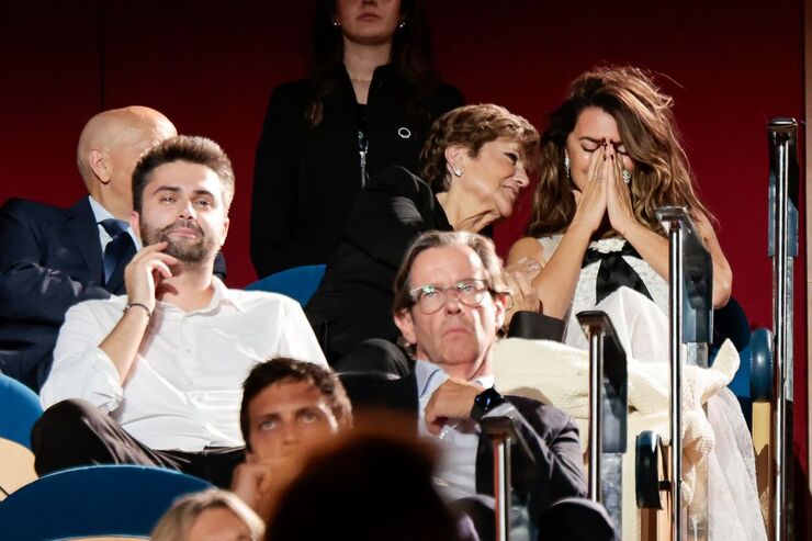 Javier Bardem homenajea a su madre y Penélope Cruz al recibir el Premio Donostia en San Sebastián