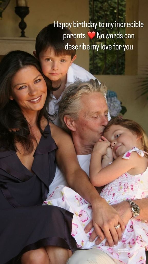 Catherine Zeta-Jones rinde homenaje a Michael Douglas en su 80 cumpleaños con fotos emotivas