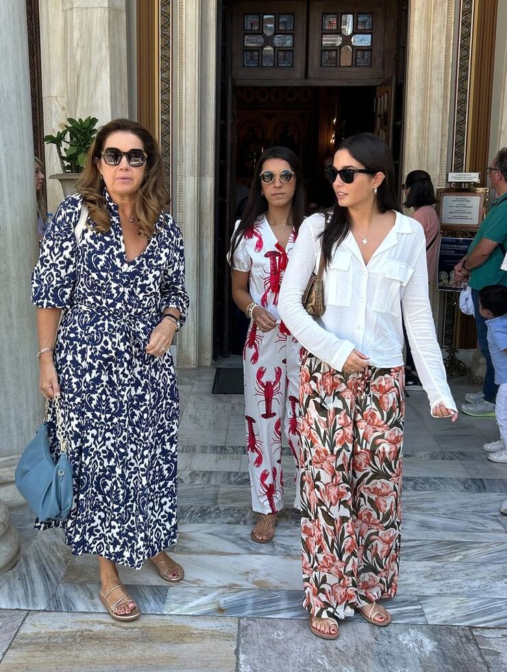 La princesa Teodora de Grecia se prepara para su boda en la Catedral Metropolitana de Atenas