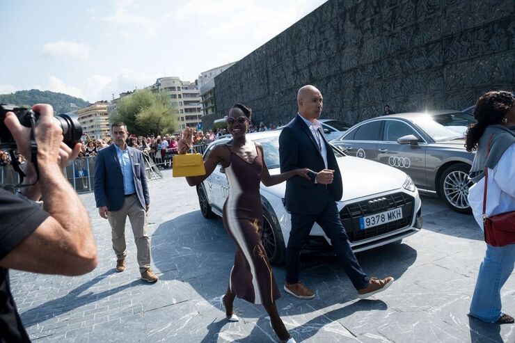 Lupita Nyong’o y Macarena García brillan en la premier de "The Wild Robot" en San Sebastián