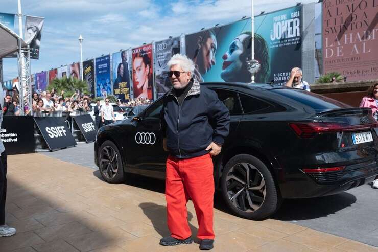 Pedro Almodóvar recibe Premio Donostia y enfatiza la empatía en su emotivo discurso