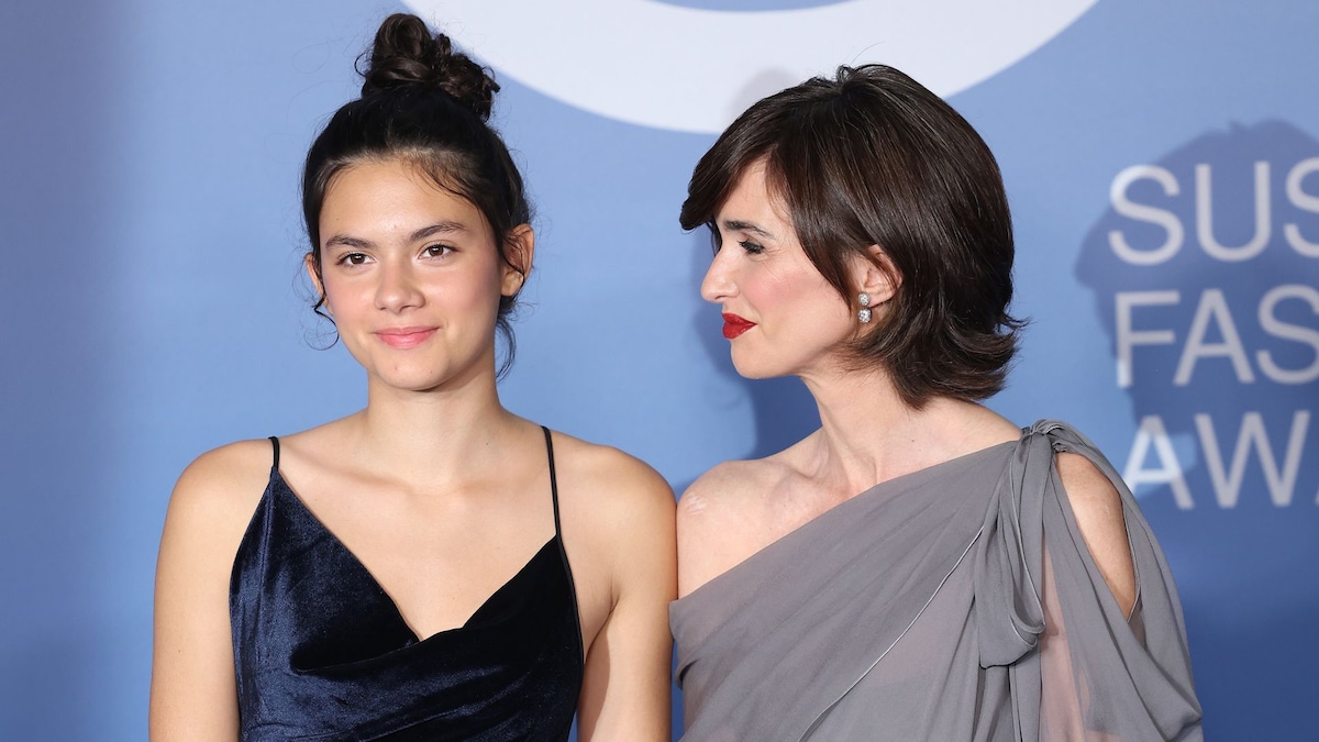 Brillo de Ava Salazar Vega en Milán durante los Premios de Moda Sostenible con su madre Paz Vega