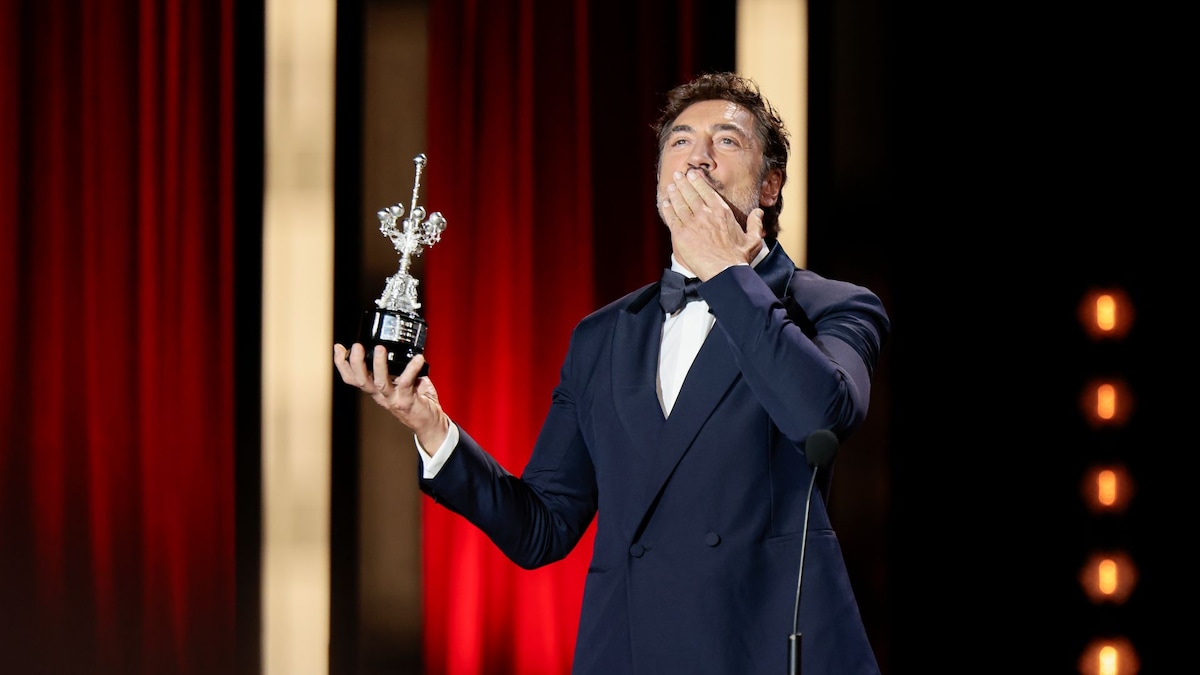 Javier Bardem homenajea a su madre y Penélope Cruz al recibir el Premio Donostia en San Sebastián