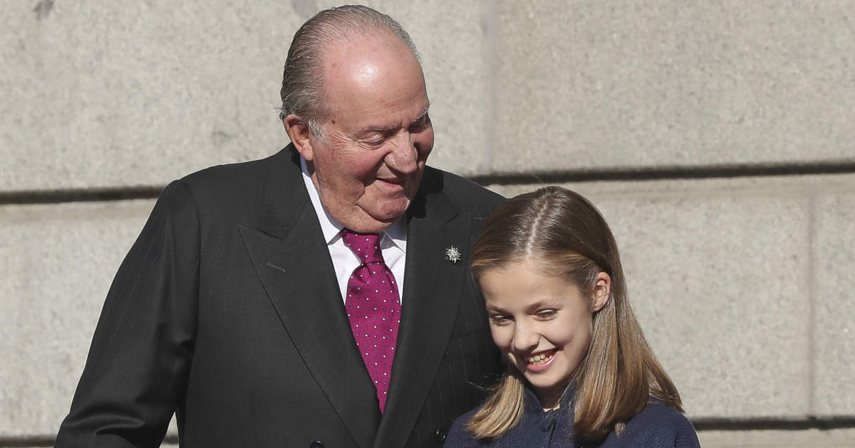 Juan Carlos enfatiza el futuro de la princesa Leonor en su encuentro en la Escuela Naval de Marín