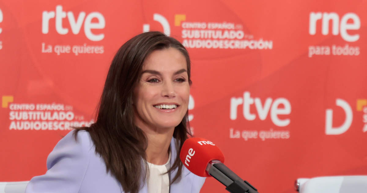 La reina Letizia brilla en la Casa de la Radio con el lanzamiento de 'Radio Nacional para Todos'