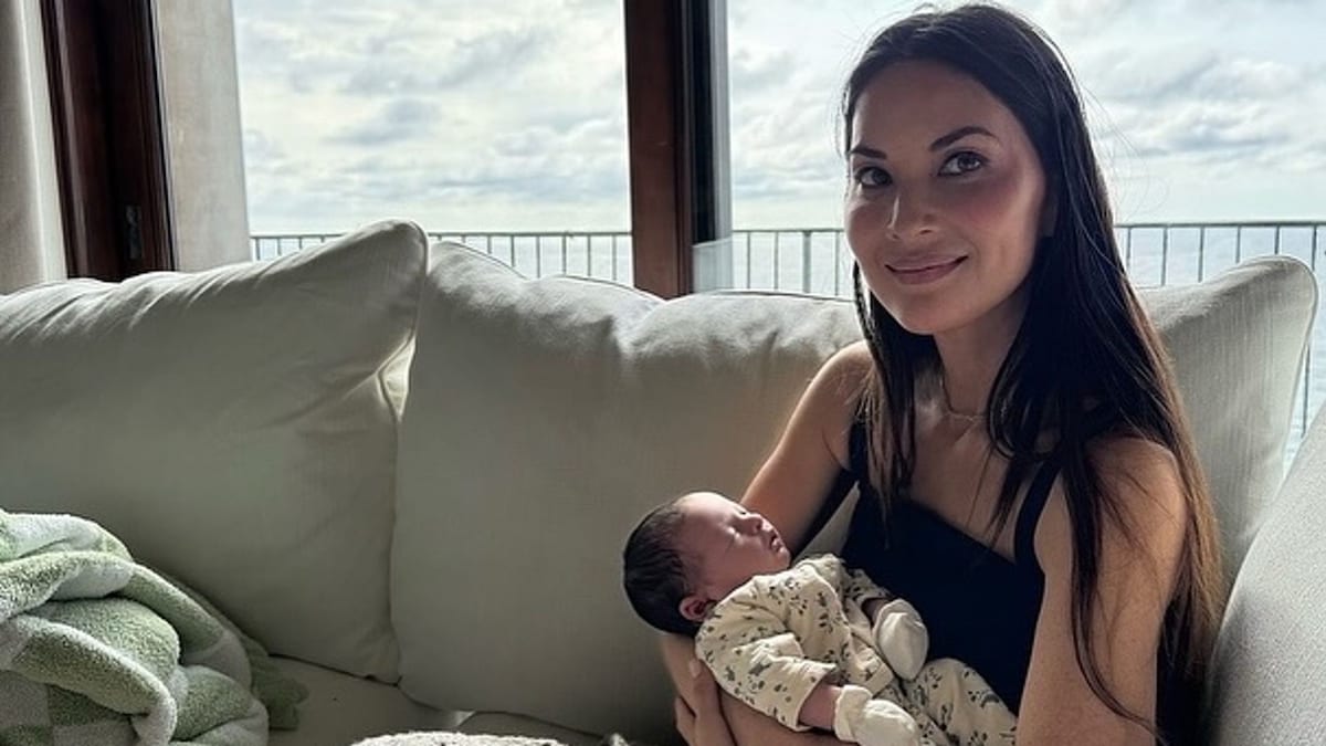 Olivia Munn celebra el nacimiento de su hija Mei tras superar cáncer y optar por vientre de alquiler