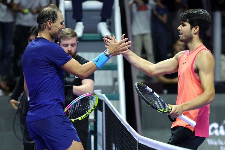 Rafa Nadal regresa en un duelo millonario rodeado de su familia tras anunciar su retirada del tenis