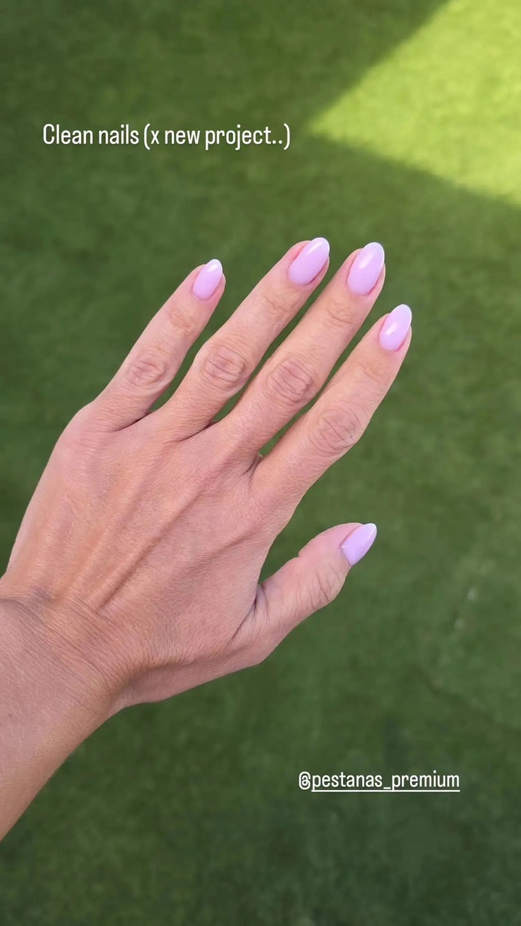 Paula Echevarría adopta las 'clean nails', la tendencia de manicura discreta para este otoño