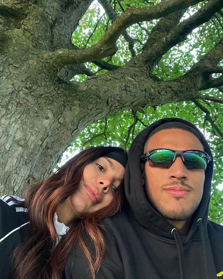 Anitta y Vinicius Souza confirman su romance tras meses de especulaciones en París