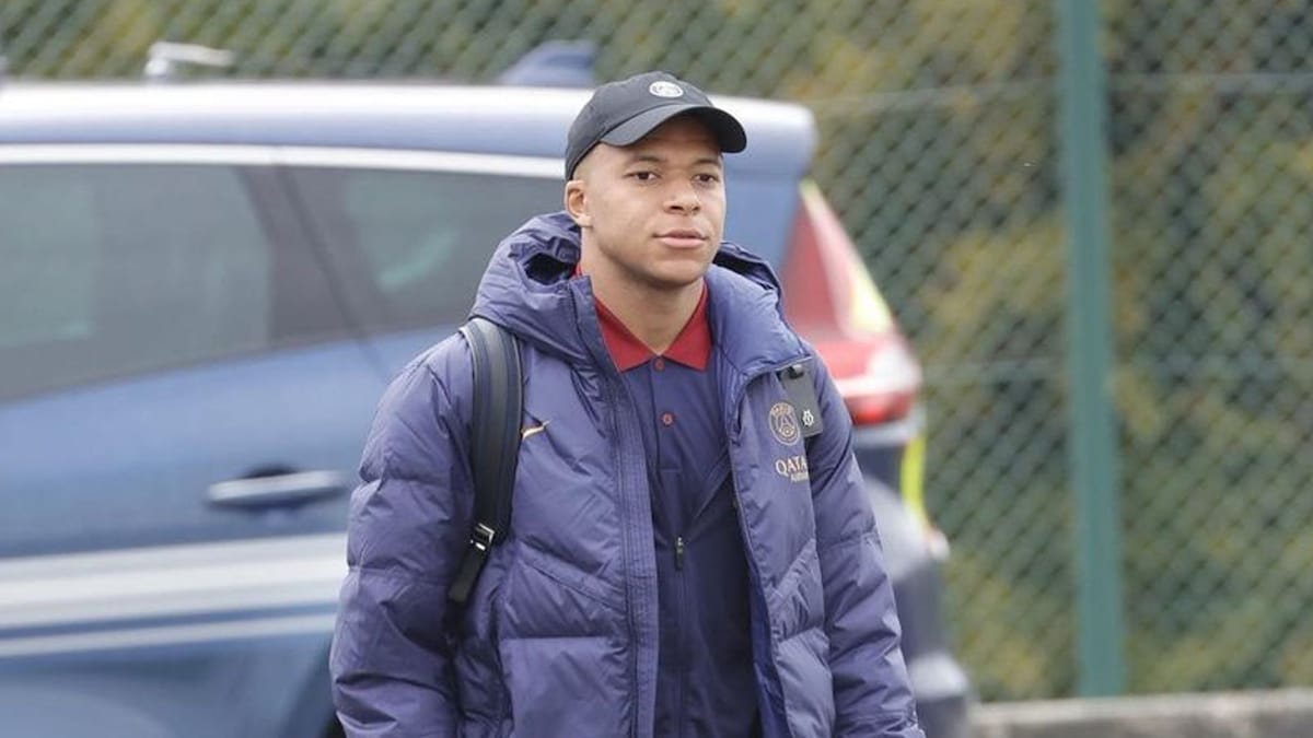 Mbappé recibe coche de lujo del Real Madrid pero aún no tiene carnet de conducir