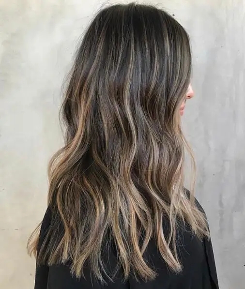 Mechas balayage: la solución ideal para disimular canas y rejuvenecer el cabello