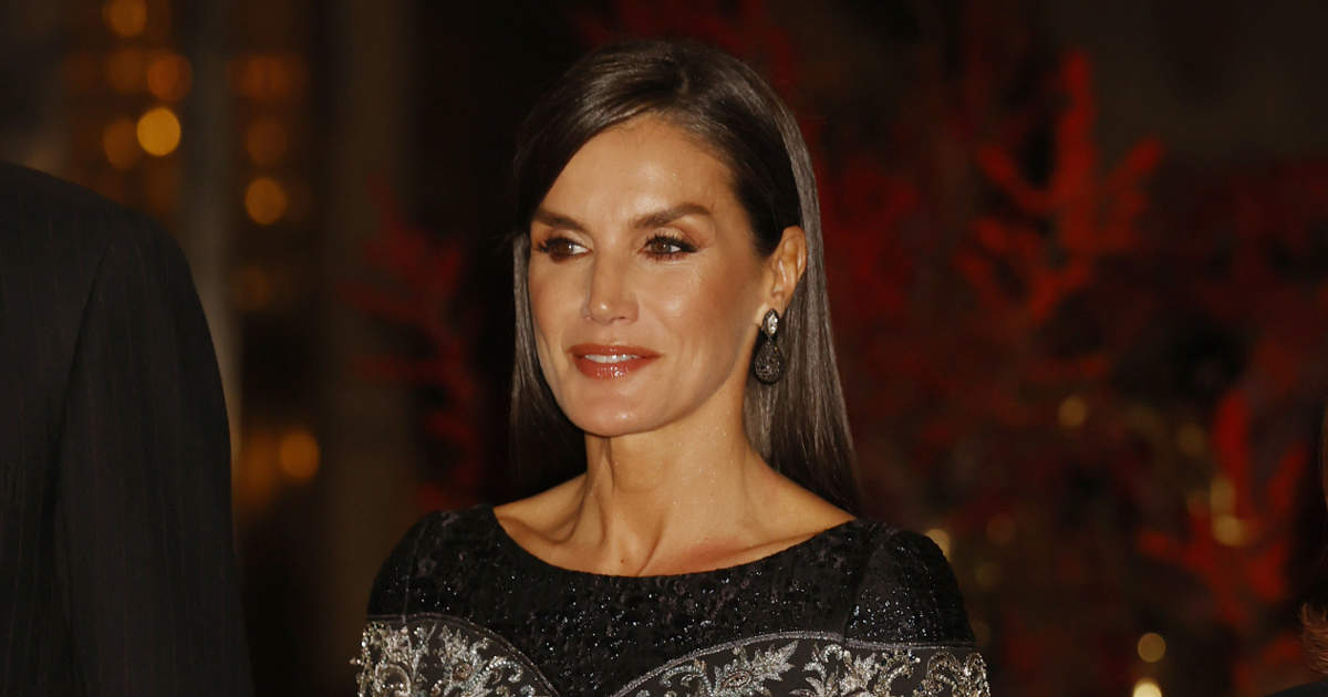 La reina Letizia deslumbra con looks icónicos en el Premio de Periodismo Francisco Cerecedo 2023